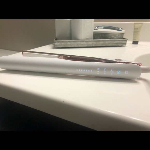 T3 Micro Lucea Heat ID Flat Iron - Picture 7 of 8